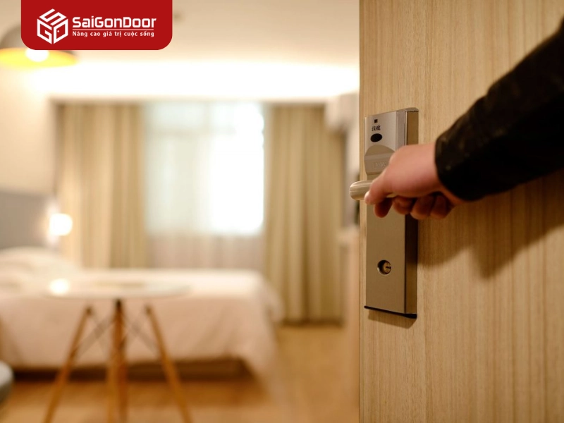 Bảng báo giá các dòng cửa cách âm phòng ngủ phổ biến tại Saigondoor