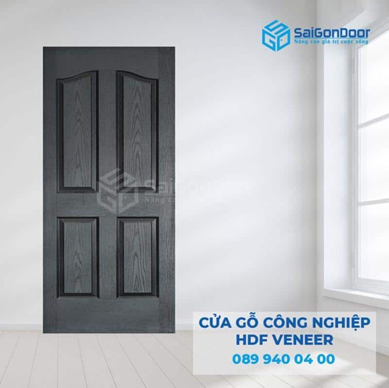 Cửa gỗ chống nước giá thành phải chăng