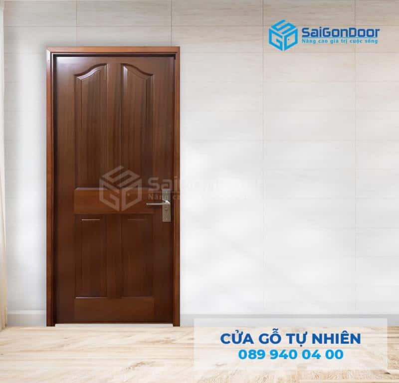 Mẫu 6: Cửa gỗ tự nhiên 4 panel màu nâu