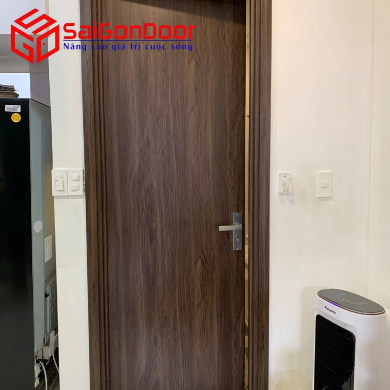Thi công lắp cửa nhà phố tại Phường 1 Vĩnh Long Thi công lắp cửa nhà phố tại Phường 1 Vĩnh Long