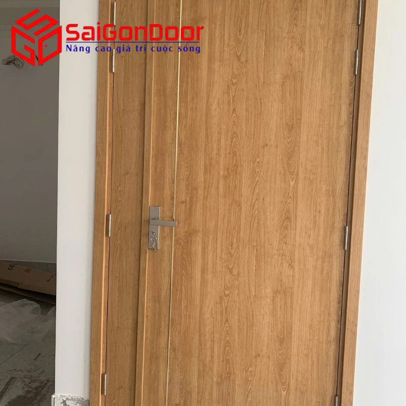 Thi công lắp đặt cửa chung cư tại phường Tân Bình Bình Phước