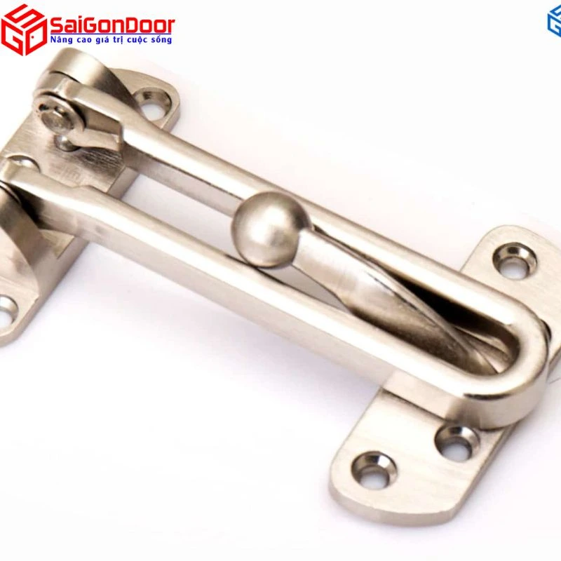 Chốt cửa SaigonDoor: Thông minh, an toàn và tiện lợi