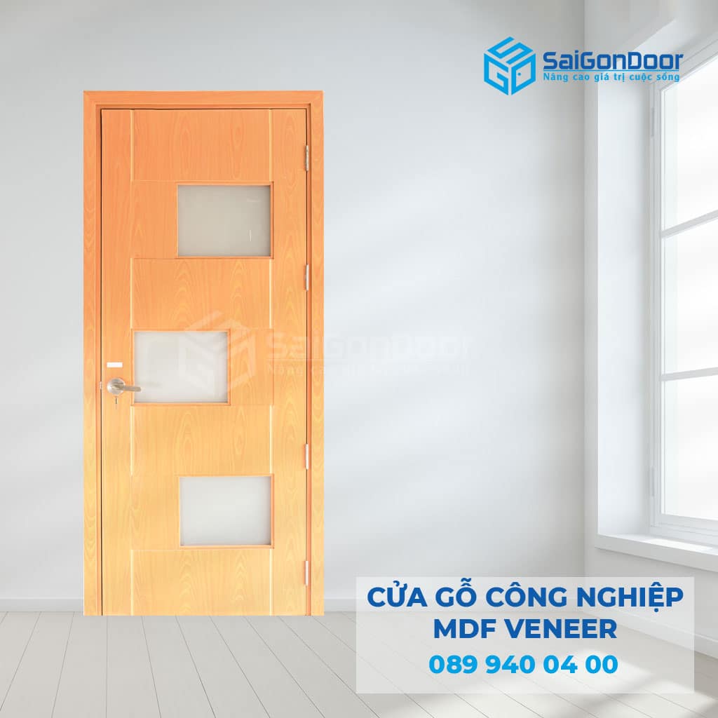 Cửa gỗ công nghiệp MDF Veneer ô kính đẹp cho chung cư