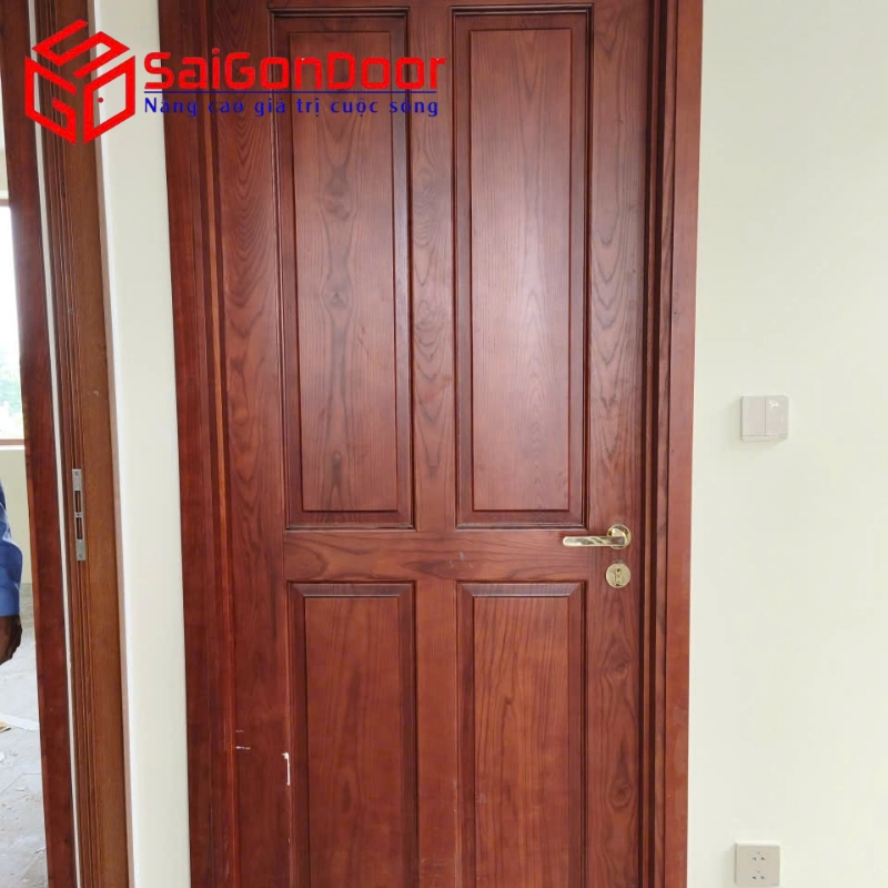Công trình lắp đặt cửa thép cao cấp cho biệt thự tại Long An 