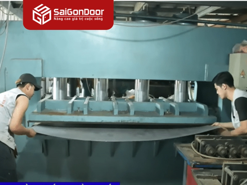 Máy cắt CNC để cắt thép tấm