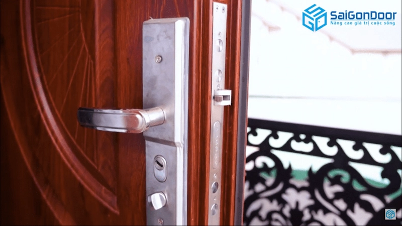 Ưu điểm vượt trội của cửa thép chống cháy