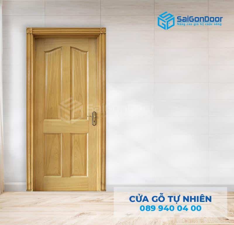 Mẫu 5: Cửa gỗ tự nhiên 4 panel