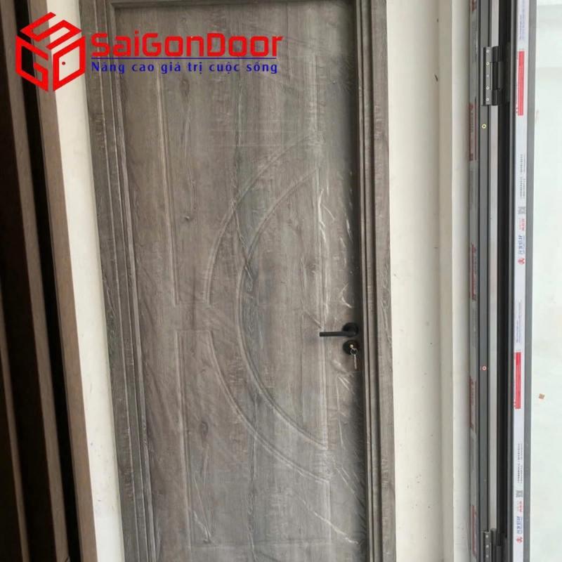Hình ảnh sau khi thi công cửa nhựa composite vân gỗ 