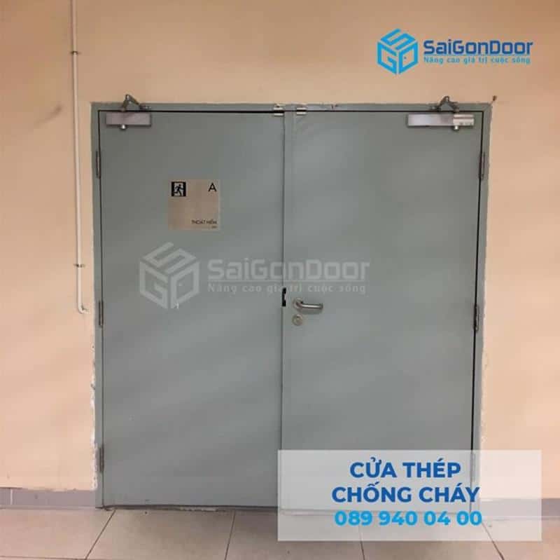 Cửa thép chống cháy dùng thoát hiểm cực xịn