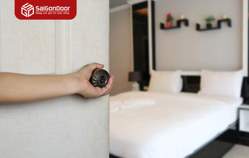 Tại sao cửa cách âm là yếu tố then chốt cho không gian nghỉ ngơi của bạn?