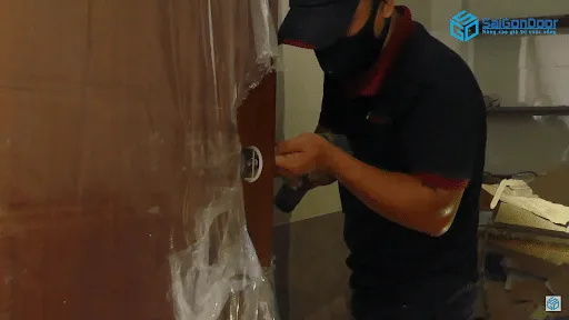 Quy trình đặt hàng và lắp đặt cửa nhựa composite Saigondoor chuyên nghiệp