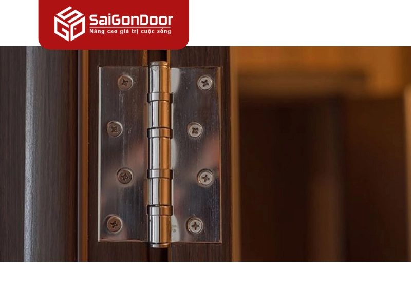 Hướng dẫn cách lựa bản lề phù hợp cho cửa gỗ công nghiệp