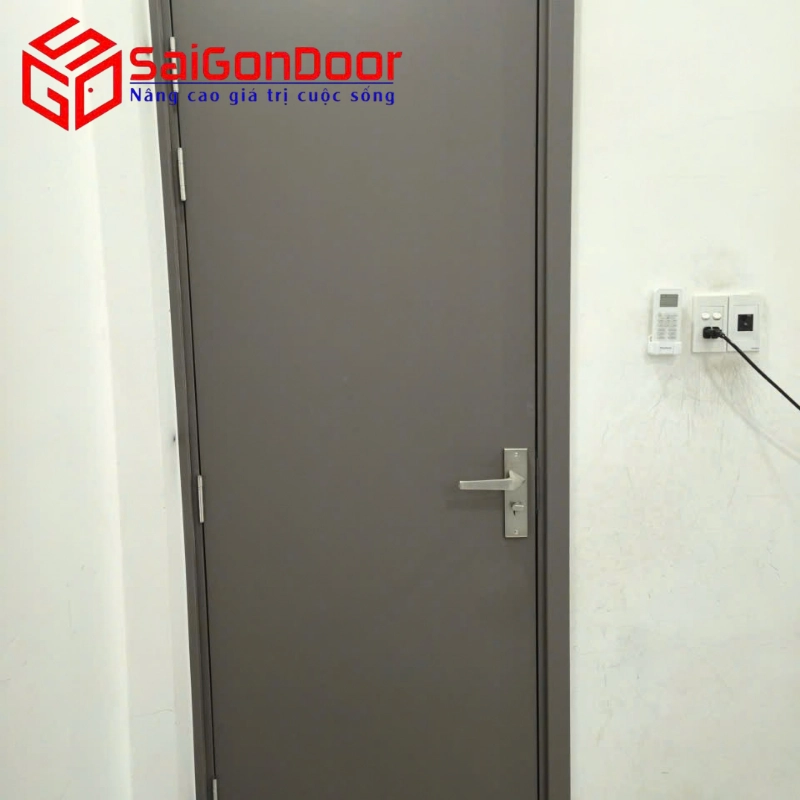 Bài toán chọn cửa phòng vệ sinh: Đẹp thôi liệu có đủ