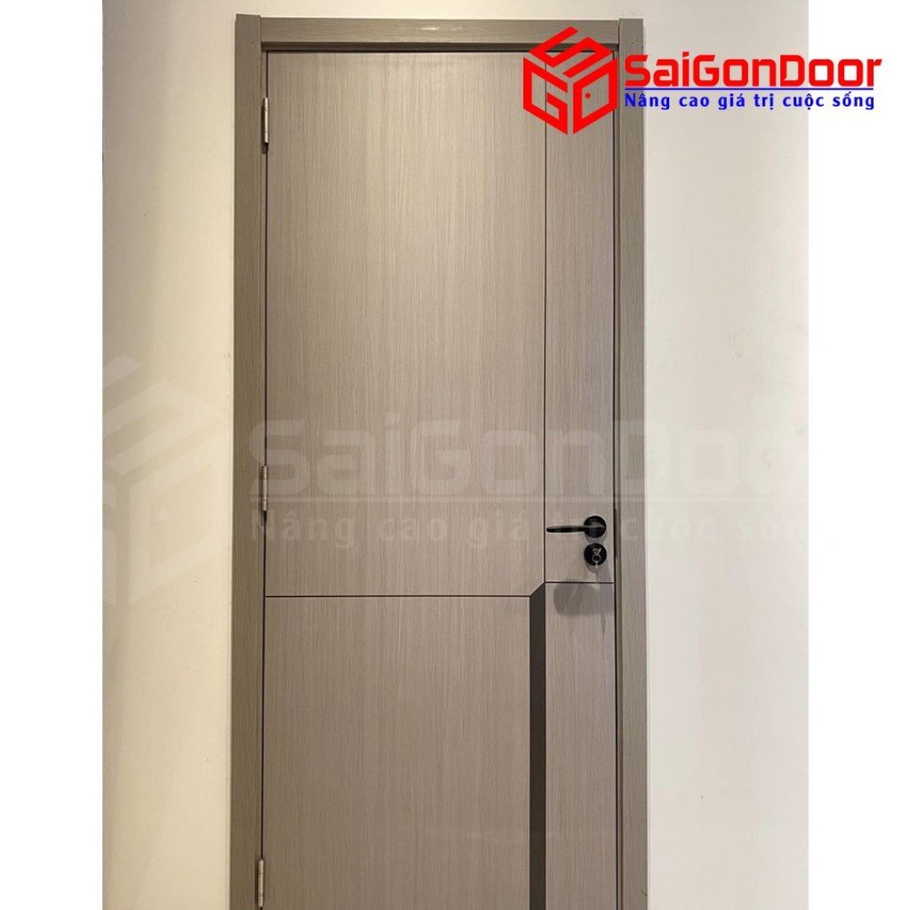 Cửa gỗ carbon Saigondoor