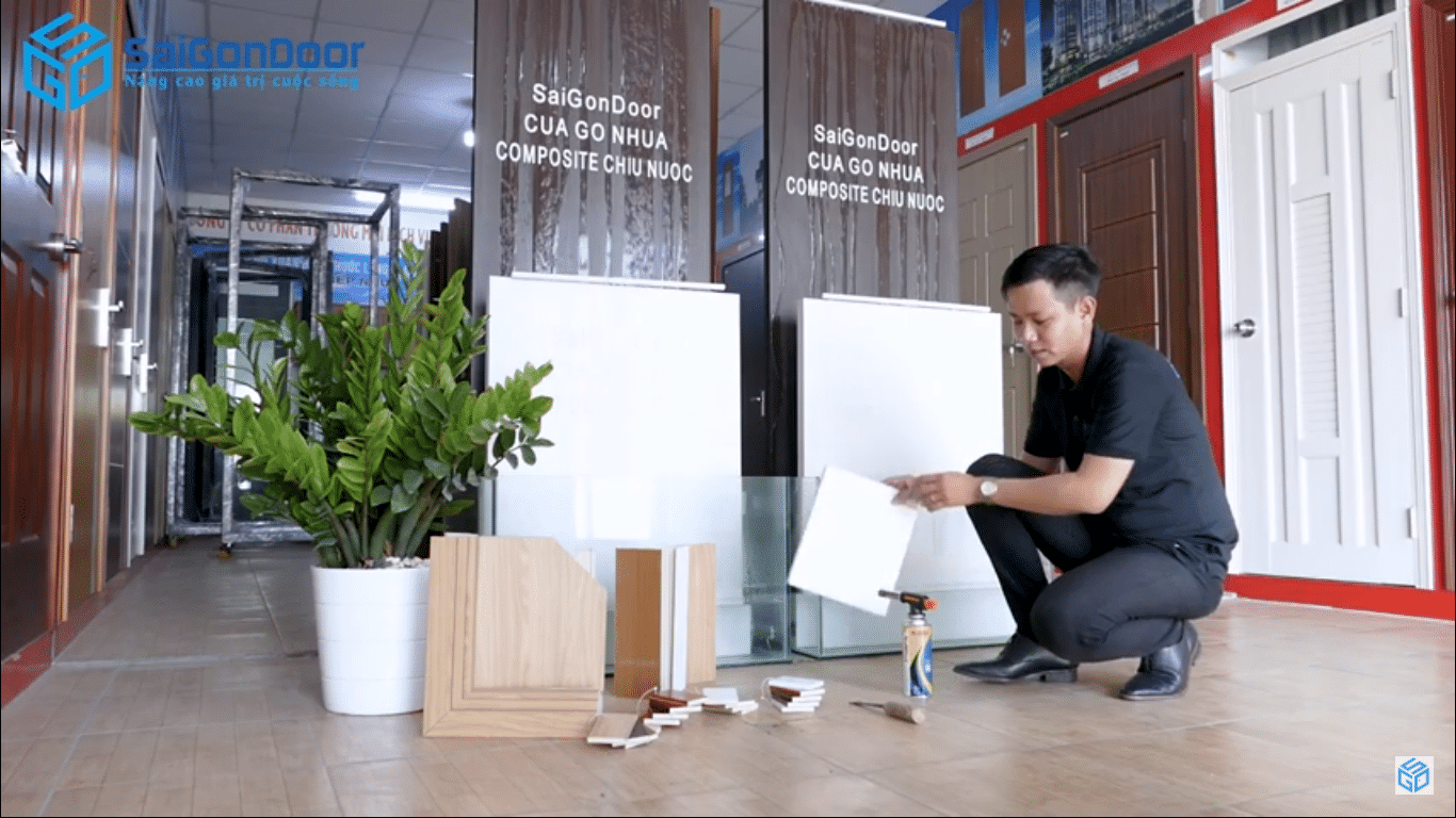 TEST CHỐNG CHÁY TEST ĐỘ CỨNG  CỬA NHỰA GỖ COMPOSITE CAO CẤP SAIGONDOOR