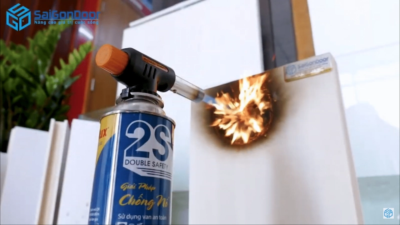 Ưu điểm vượt trội của cửa nhựa Composite