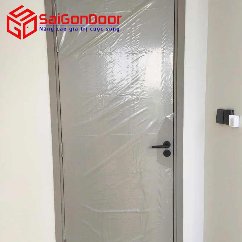 Hiểu đúng về "Cửa Carbon cao cấp" – Tránh nhầm lẫn với hàng phổ thông