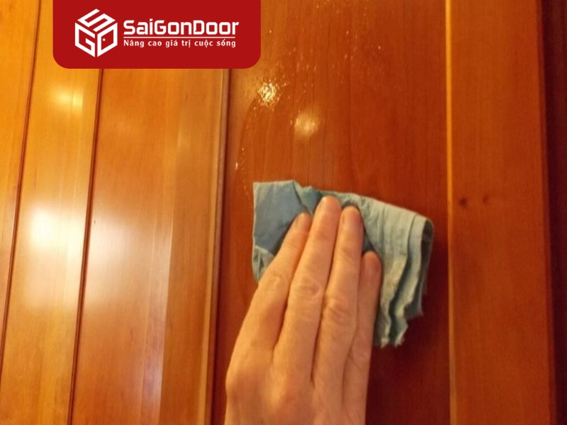 Cách bảo quản và sử dụng cửa nhựa composite để tăng độ bền