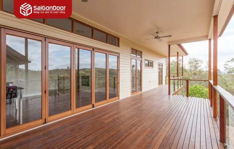 Tại sao cửa nhôm kính giả gỗ trở thành lựa chọn ưu tiên trong kiến trúc nội thất?