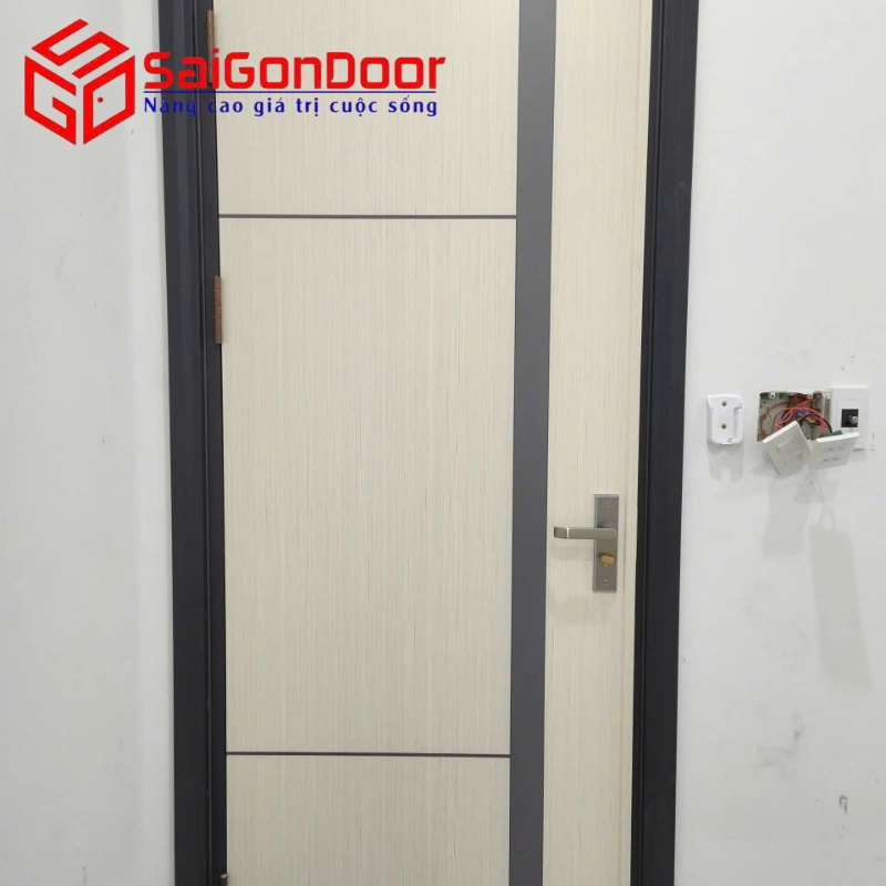 Giải pháp từ Saigondoor: Tại sao cửa Carbon là lựa chọn tối ưu cho phòng ngủ/phòng làm việc?