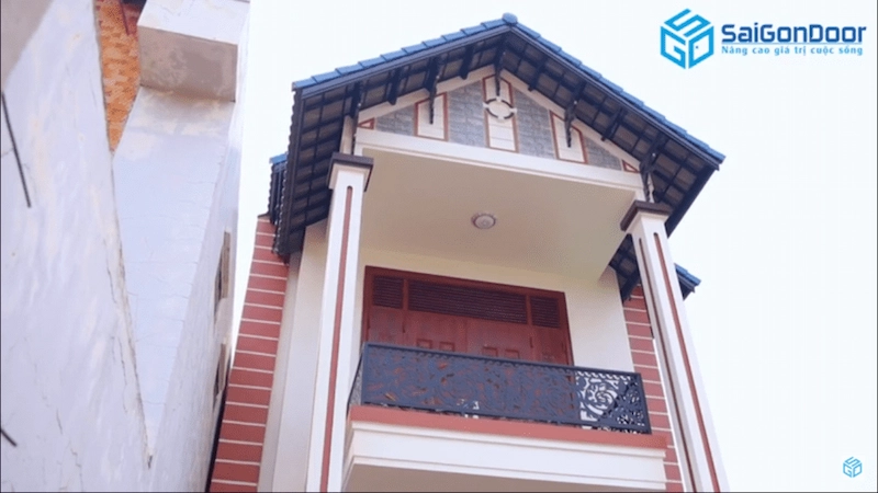 Cửa thép chống cháy vân gỗ cho ban công