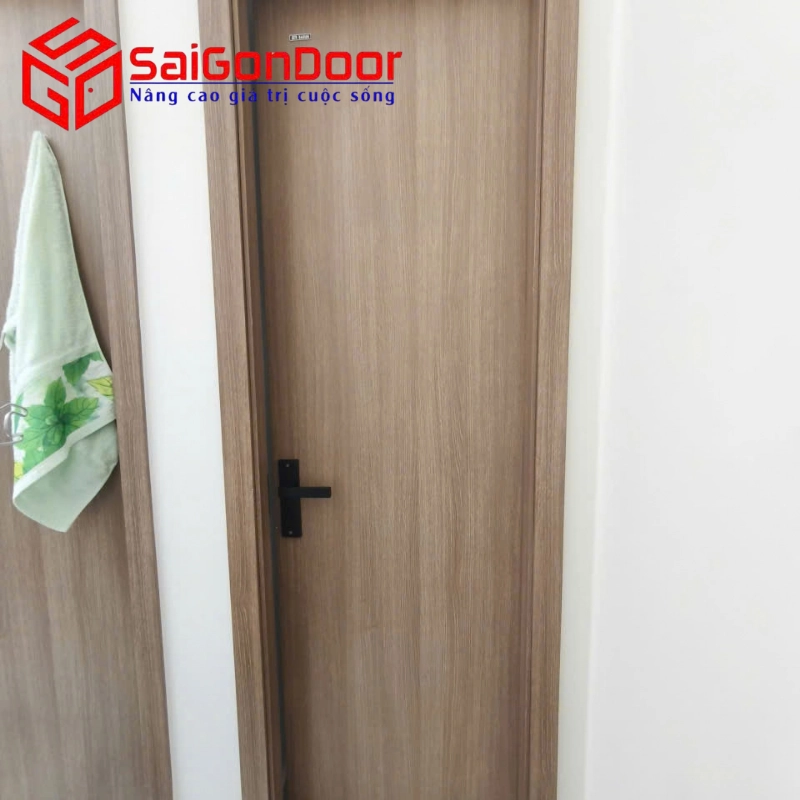 Tại sao cửa nhựa ABS là lựa chọn tối ưu cho khu vực ẩm ướt hơn các vật liệu khác?