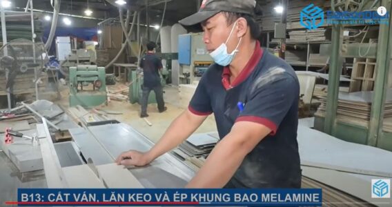 Cắt ván, lăn keo và ép khung bao MELAMINE