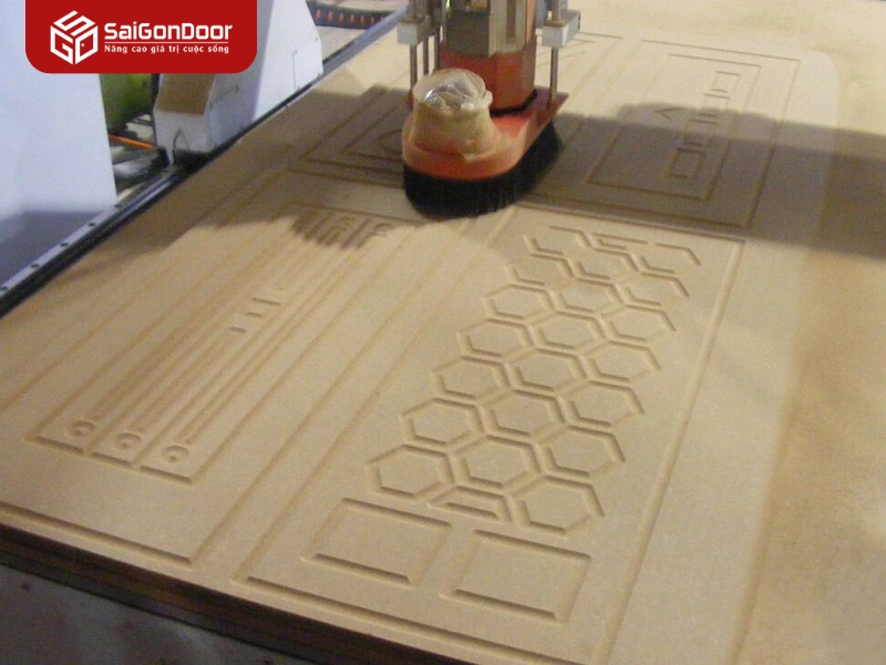 Cửa gỗ tự nhiên khắc CNC