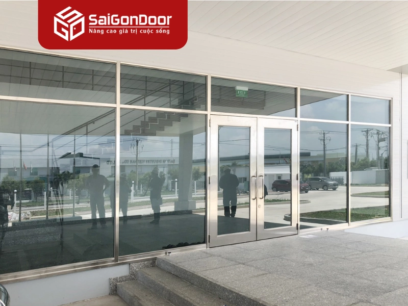 Ưu nhược điểm của cửa kính chống cháy
