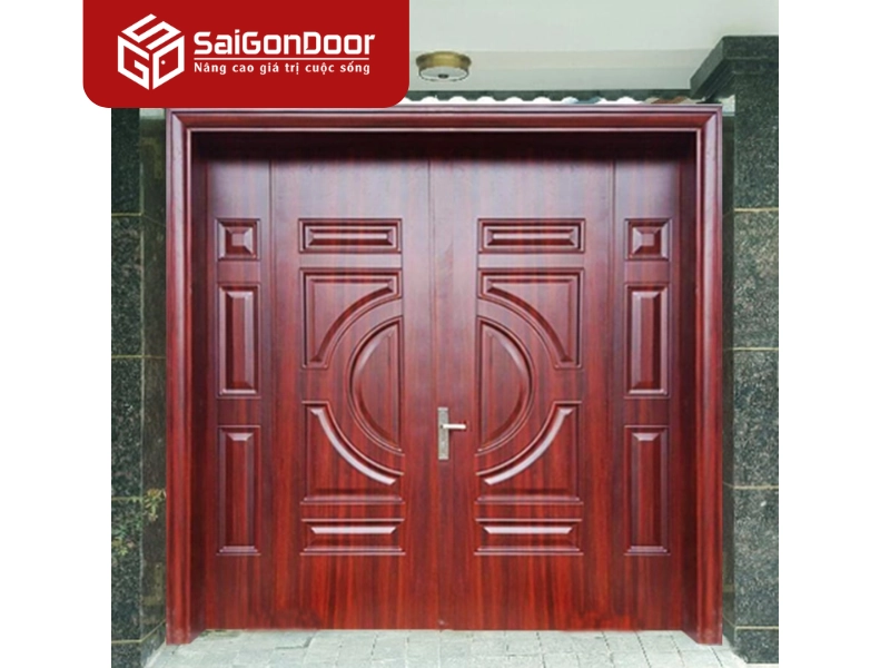 Cảm giác cửa thép vân gỗ không thật như những cửa gỗ khác