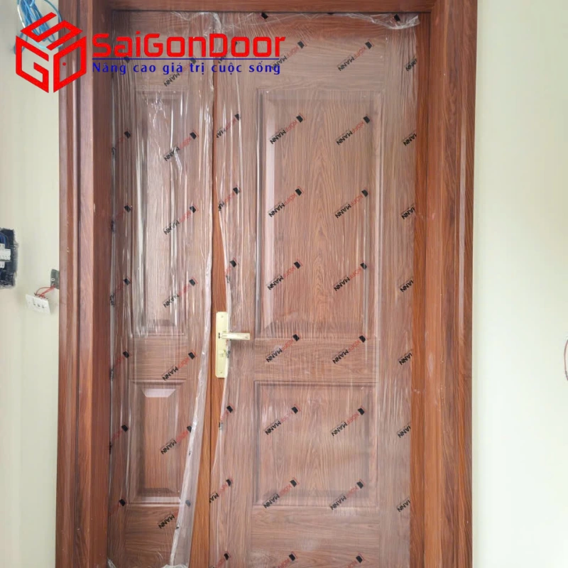 Công trình lắp đặt cửa thép cao cấp cho biệt thự tại Long An 